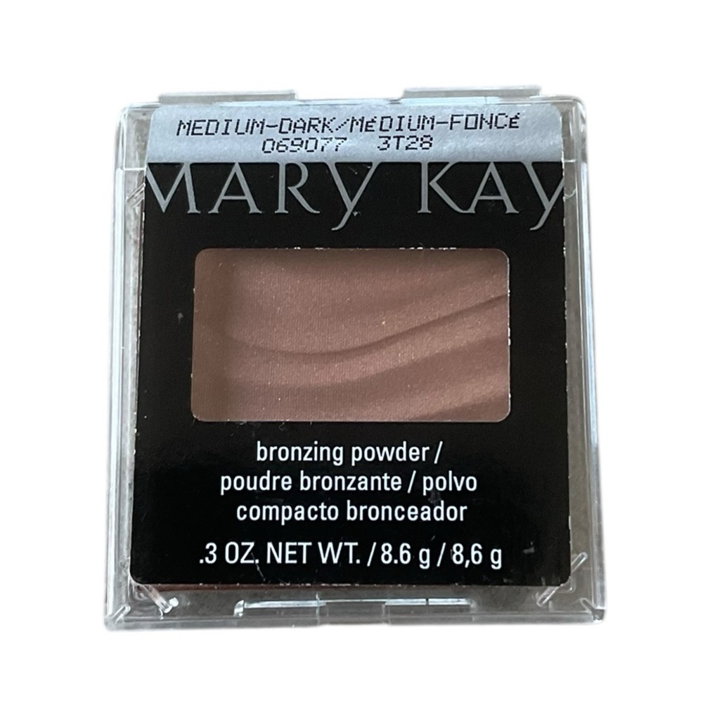 MARY KAY Women’s Bronzing Powder Medium/Dark w/Applicator New In Case